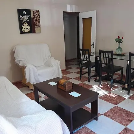 Disfruta De Un Barrio Tranquilo Apartment