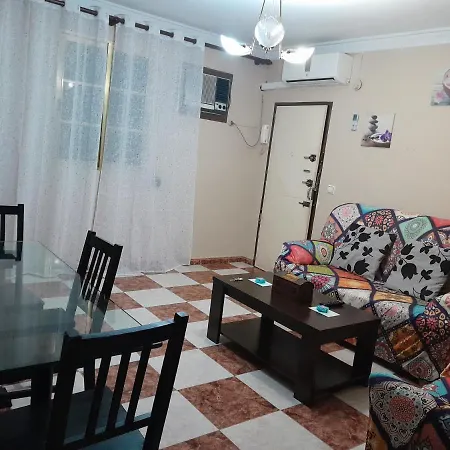 Disfruta De Un Barrio Tranquilo Apartment