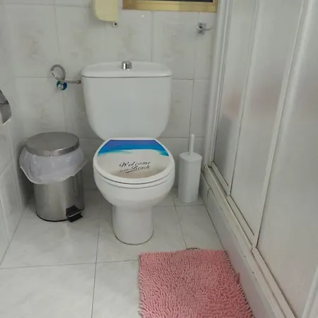 Disfruta De Un Barrio Tranquilo Alcala de Guadaira